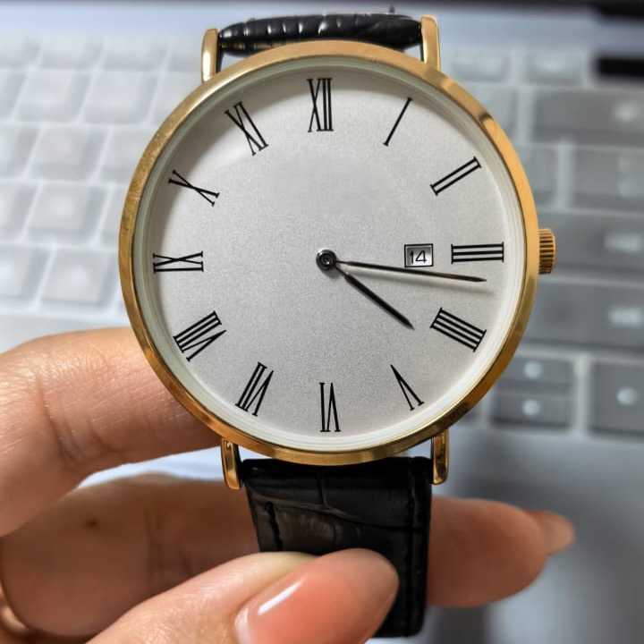 Men's and women's quartz battery wristwatches